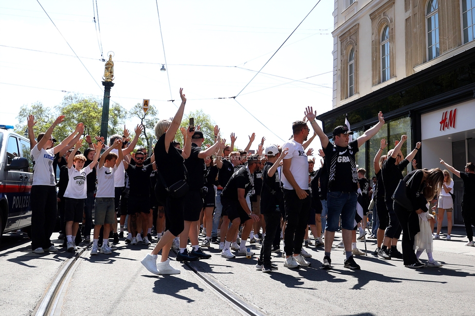 116 Jahre Sturm Graz
SK Sturm Graz Geburtstagsfeier - 116 Jahre, Grazer Innenstadt, Graz am 01.05.2025.
