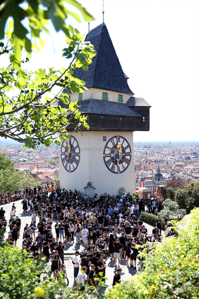 116 Jahre Sturm Graz
SK Sturm Graz Geburtstagsfeier - 116 Jahre, Grazer Innenstadt, Graz am 01.05.2025.
