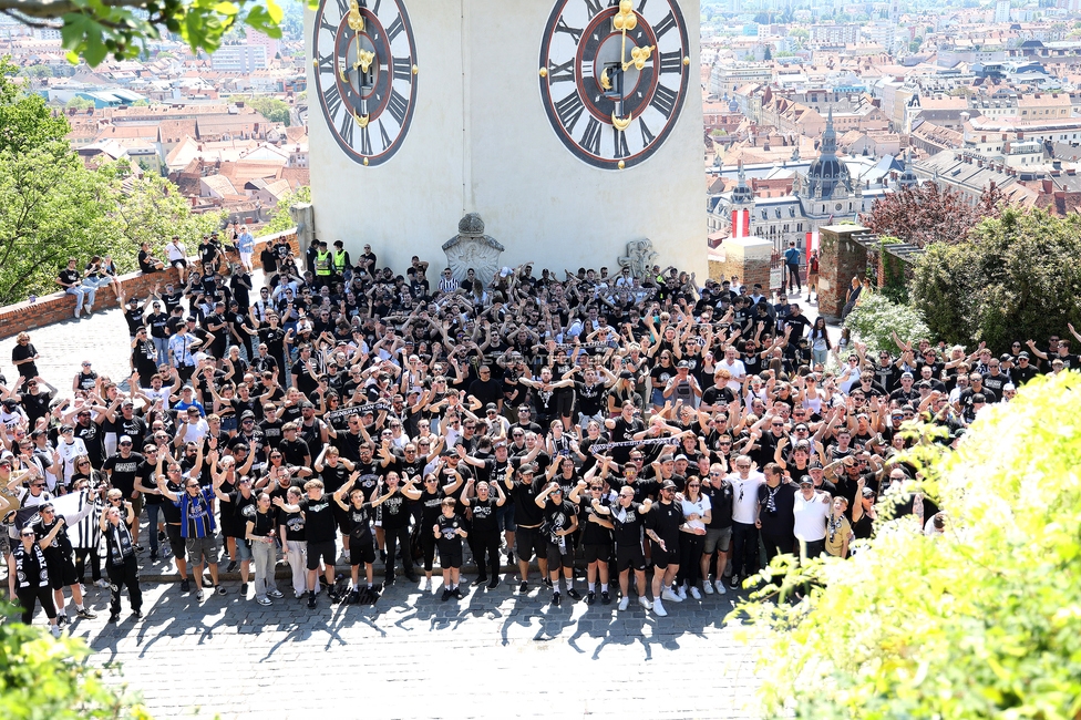 116 Jahre Sturm Graz
SK Sturm Graz Geburtstagsfeier - 116 Jahre, Grazer Innenstadt, Graz am 01.05.2025.
