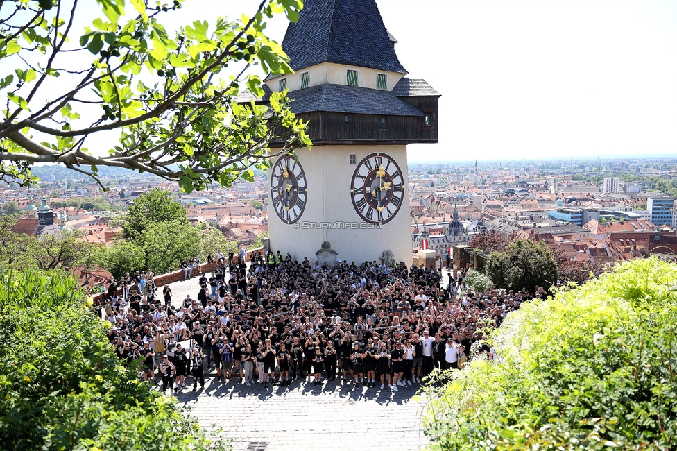 116 Jahre Sturm Graz
SK Sturm Graz Geburtstagsfeier - 116 Jahre, Grazer Innenstadt, Graz am 01.05.2025.
