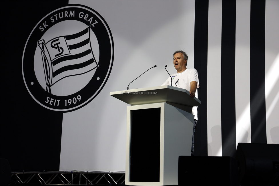 116 Jahre Sturm Graz
SK Sturm Graz Geburtstagsfeier - 116 Jahre, Grazer Innenstadt, Graz am 01.05.2025.
