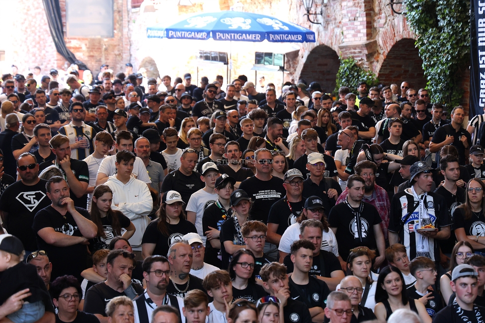 116 Jahre Sturm Graz
SK Sturm Graz Geburtstagsfeier - 116 Jahre, Grazer Innenstadt, Graz am 01.05.2025.
