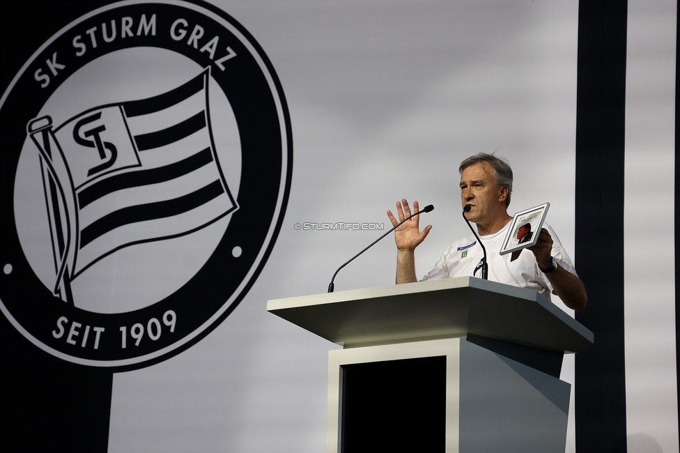 116 Jahre Sturm Graz
SK Sturm Graz Geburtstagsfeier - 116 Jahre, Grazer Innenstadt, Graz am 01.05.2025.
