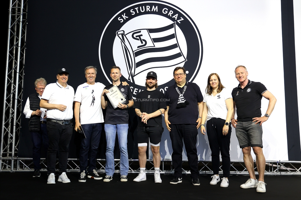 116 Jahre Sturm Graz
SK Sturm Graz Geburtstagsfeier - 116 Jahre, Grazer Innenstadt, Graz am 01.05.2025.
