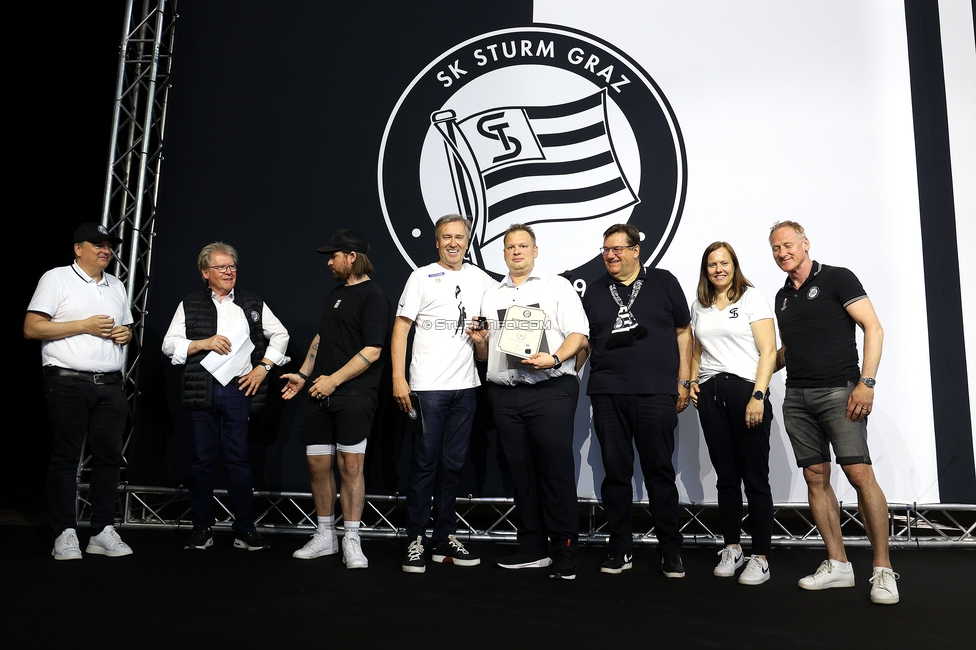 116 Jahre Sturm Graz
SK Sturm Graz Geburtstagsfeier - 116 Jahre, Grazer Innenstadt, Graz am 01.05.2025.
