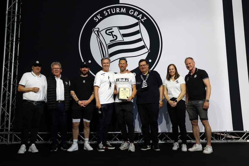 116 Jahre Sturm Graz
SK Sturm Graz Geburtstagsfeier - 116 Jahre, Grazer Innenstadt, Graz am 01.05.2025.
