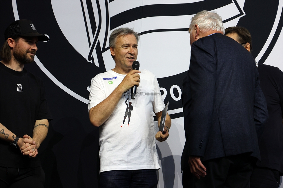 116 Jahre Sturm Graz
SK Sturm Graz Geburtstagsfeier - 116 Jahre, Grazer Innenstadt, Graz am 01.05.2025.
