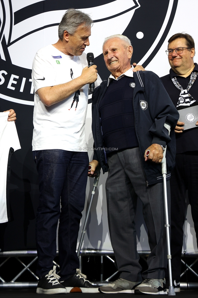 116 Jahre Sturm Graz
SK Sturm Graz Geburtstagsfeier - 116 Jahre, Grazer Innenstadt, Graz am 01.05.2025.
