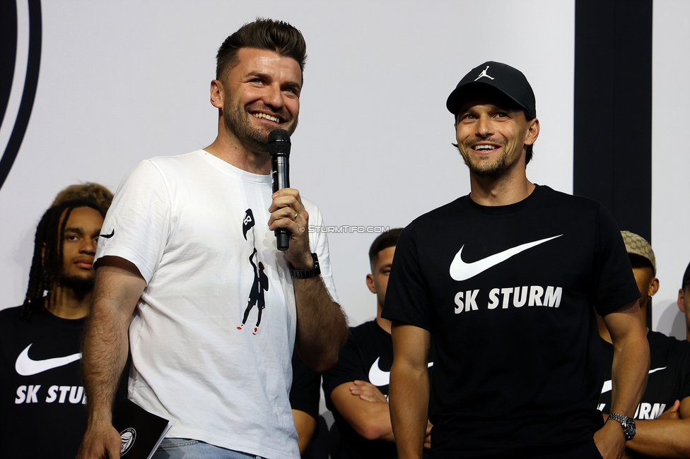 116 Jahre Sturm Graz
SK Sturm Graz Geburtstagsfeier - 116 Jahre, Grazer Innenstadt, Graz am 01.05.2025.

