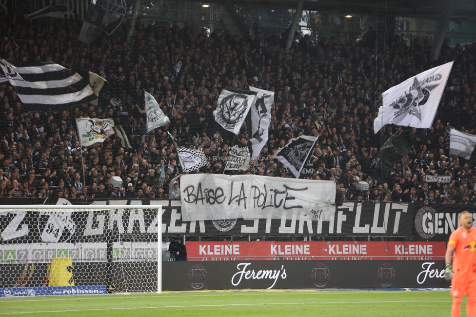 Sturm Graz - Salzburg
Oesterreichische Fussball Bundesliga, 30. Runde, SK Sturm Graz - FC Salzburg, Stadion Liebenau Graz, 09.05.2025. 

Foto zeigt Fans von Sturm mit einem Spruchband
