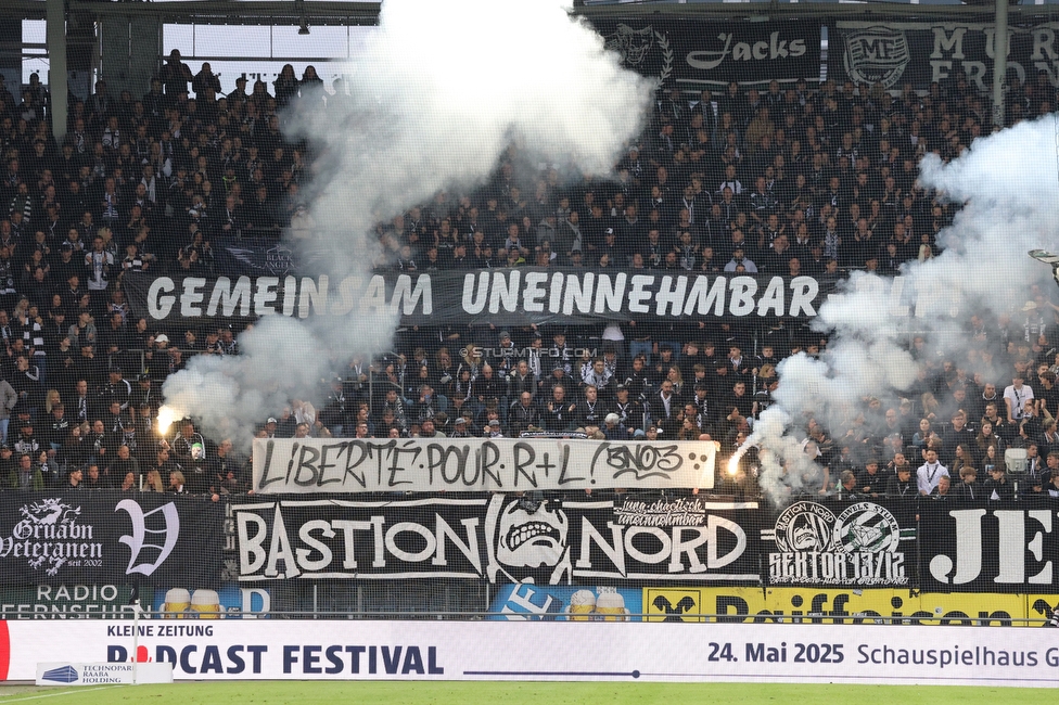 Sturm Graz - RB Salzburg
Oesterreichische Fussball Bundesliga, 30. Runde, SK Sturm Graz - FC RB Salzburg, Stadion Liebenau Graz, 09.05.2025. 

Foto zeigt Fans von Sturm
