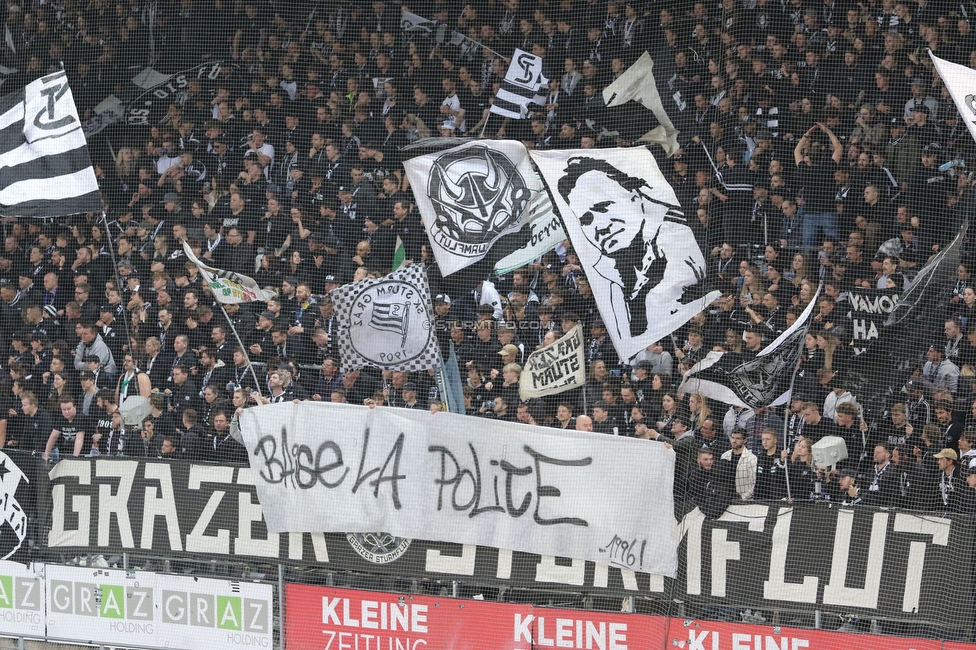 Sturm Graz - RB Salzburg
Oesterreichische Fussball Bundesliga, 30. Runde, SK Sturm Graz - FC RB Salzburg, Stadion Liebenau Graz, 09.05.2025. 

Foto zeigt Fans von Sturm mit einem Spruchband
Schlüsselwörter: sturmflut