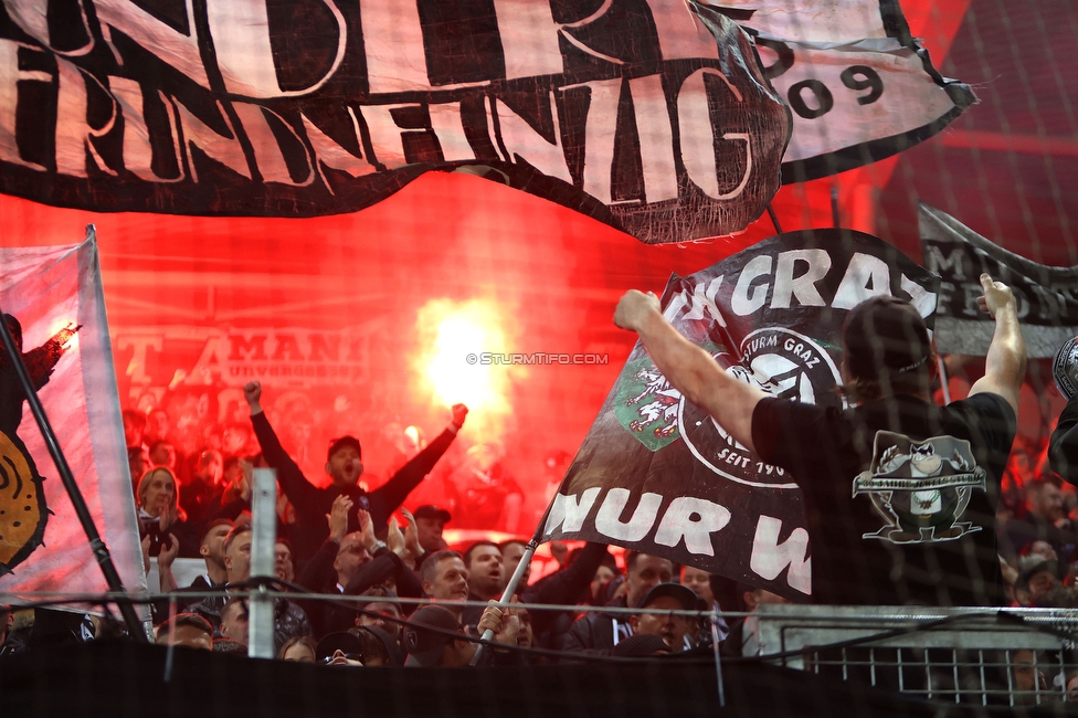 Sturm Graz - Salzburg
Oesterreichische Fussball Bundesliga, 30. Runde, SK Sturm Graz - FC Salzburg, Stadion Liebenau Graz, 09.05.2025. 

Foto zeigt Fans von Sturm
