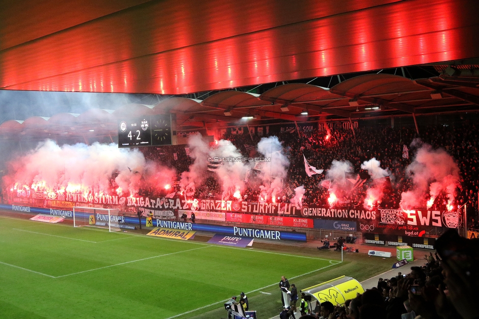 Sturm Graz - RB Salzburg
Oesterreichische Fussball Bundesliga, 30. Runde, SK Sturm Graz - FC RB Salzburg, Stadion Liebenau Graz, 09.05.2025. 

Foto zeigt Fans von Sturm
Schlüsselwörter: pyrotechnik