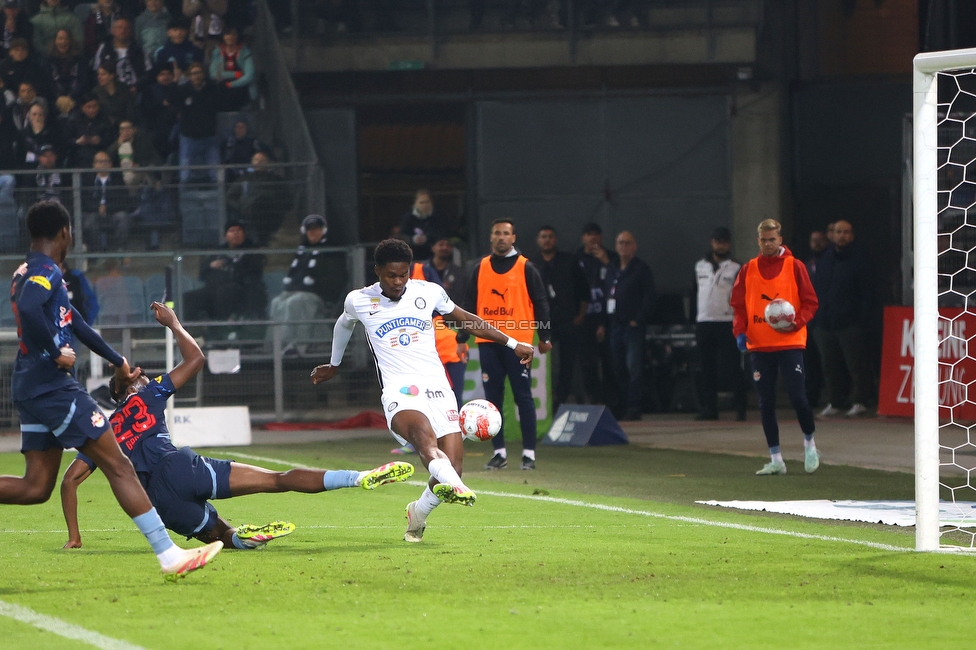 Sturm Graz - Salzburg
Oesterreichische Fussball Bundesliga, 30. Runde, SK Sturm Graz - FC Salzburg, Stadion Liebenau Graz, 09.05.2025. 

Foto zeigt Tochi Phil Chukwuani (Sturm)
