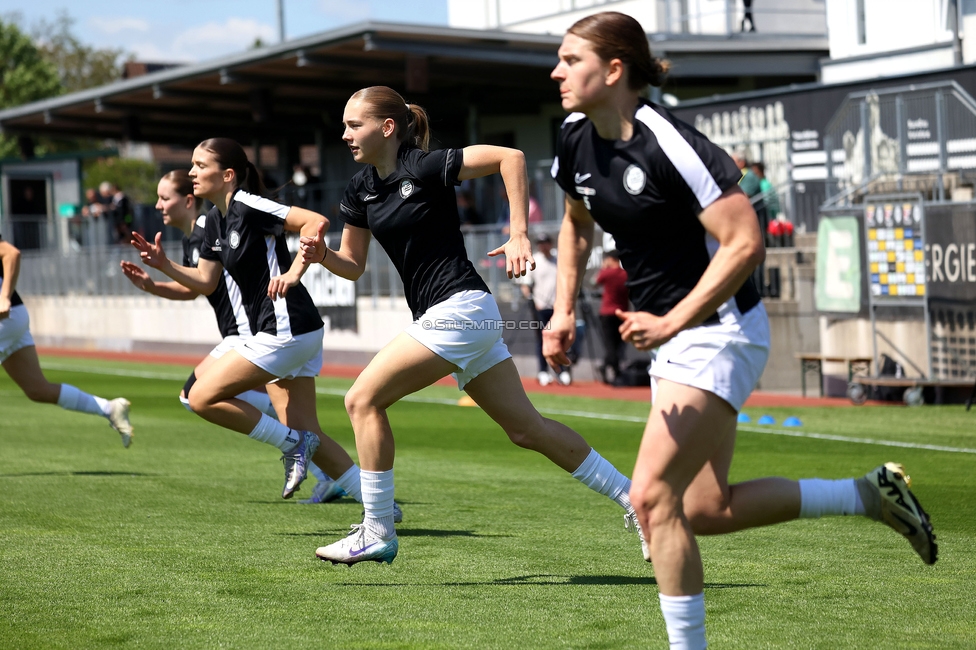 Sturm Damen - St. Poelten
OEFB Frauen Bundesliga, 23. Runde, SK Sturm Graz Damen - SKN St. Poelten, Trainingszentrum Messendorf, 10.05.2025. 

Foto zeigt Sophie Maierhofer (Sturm Damen) und Lena Breznik (Sturm Damen)
