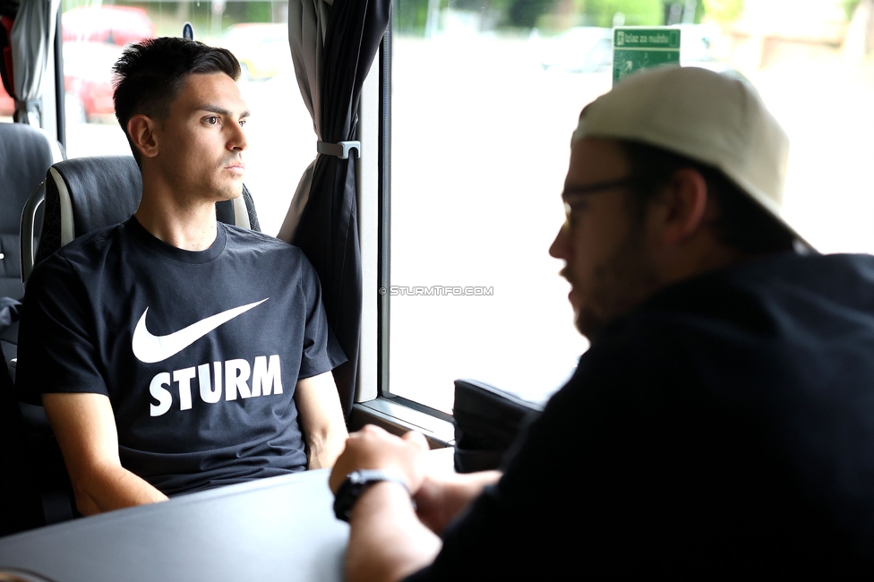 First Vienna - Sturm Damen
OEFB Frauen Bundesliga, 24. Runde, First Vienna FC 1894 - SK Sturm Graz Damen, Naturarena Hohe Warte Wien, 17.05.2025. 

Foto zeigt Tode Djakovic (Cheftrainer Sturm Damen)
