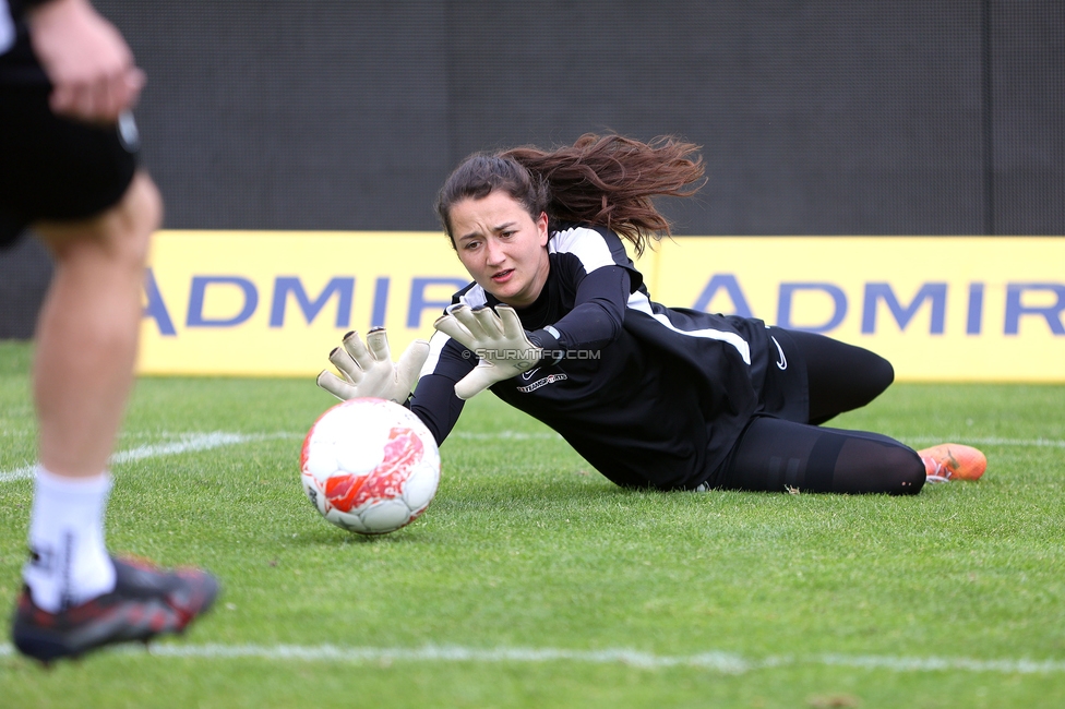 First Vienna - Sturm Damen
OEFB Frauen Bundesliga, 24. Runde, First Vienna FC 1894 - SK Sturm Graz Damen, Naturarena Hohe Warte Wien, 17.05.2025. 

Foto zeigt Vanessa Gritzner (Sturm Damen)

