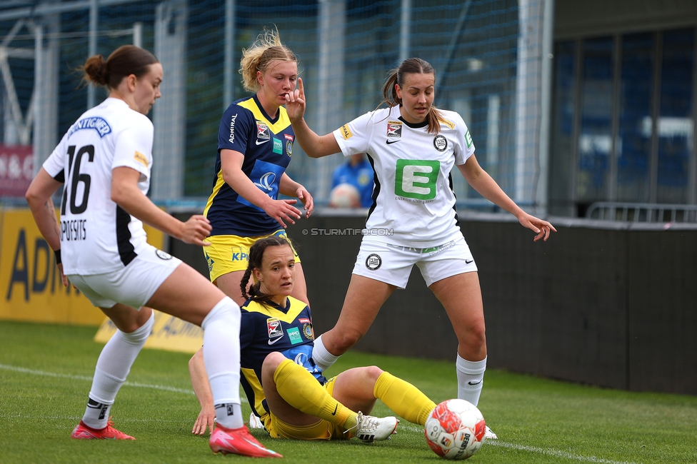 First Vienna - Sturm Damen
OEFB Frauen Bundesliga, 24. Runde, First Vienna FC 1894 - SK Sturm Graz Damen, Naturarena Hohe Warte Wien, 17.05.2025. 

Foto zeigt Linda Popofsits (Sturm Damen) und Michaela Traussnigg (Sturm Damen)
