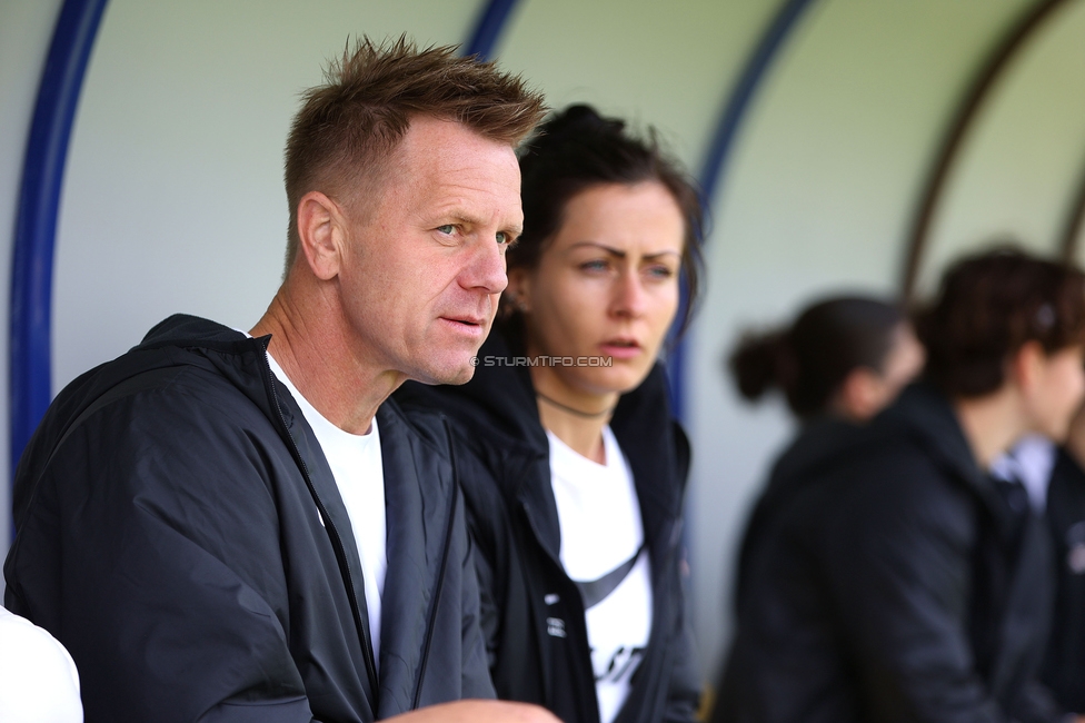 First Vienna - Sturm Damen
OEFB Frauen Bundesliga, 24. Runde, First Vienna FC 1894 - SK Sturm Graz Damen, Naturarena Hohe Warte Wien, 17.05.2025. 

Foto zeigt Daniel Gutschi (Torwart-Trainer Sturm Damen)
