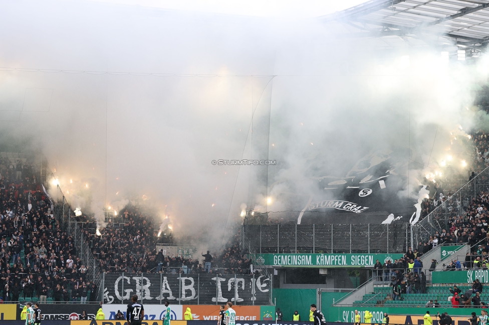 Rapid Wien - Sturm Graz
Oesterreichische Fussball Bundesliga, 31. Runde, SK Rapid Wien - SK Sturm Graz, Weststadion Wien, 18.05.2024. 

Foto zeigt Fans von Sturm mit einer Choreografie
