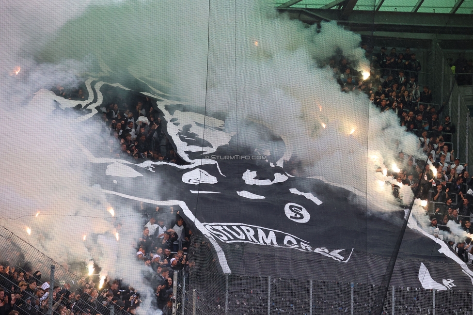 Rapid Wien - Sturm Graz
Oesterreichische Fussball Bundesliga, 31. Runde, SK Rapid Wien - SK Sturm Graz, Weststadion Wien, 18.05.2024. 

Foto zeigt Fans von Sturm mit einer Choreografie
