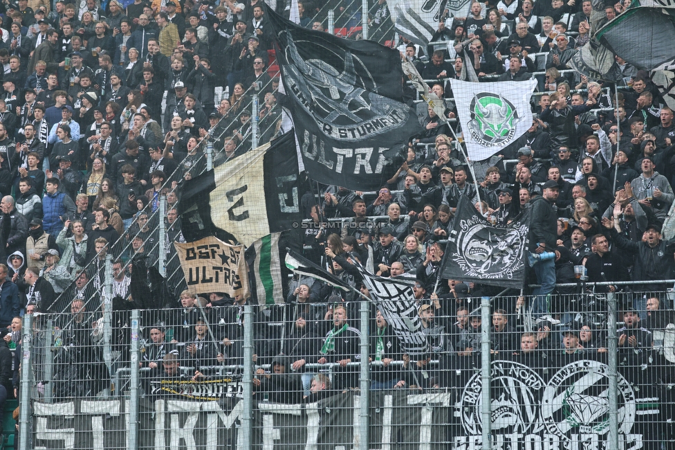 Rapid Wien - Sturm Graz
Oesterreichische Fussball Bundesliga, 31. Runde, SK Rapid Wien - SK Sturm Graz, Weststadion Wien, 18.05.2024. 

Foto zeigt Fans von Sturm
