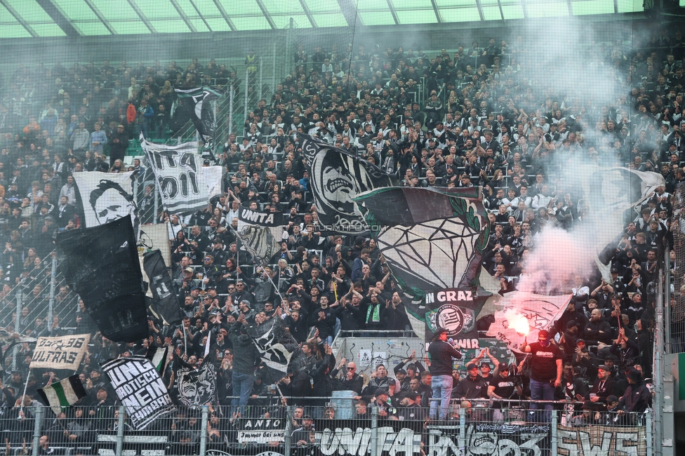Rapid Wien - Sturm Graz
Oesterreichische Fussball Bundesliga, 31. Runde, SK Rapid Wien - SK Sturm Graz, Weststadion Wien, 18.05.2024. 

Foto zeigt Fans von Sturm
