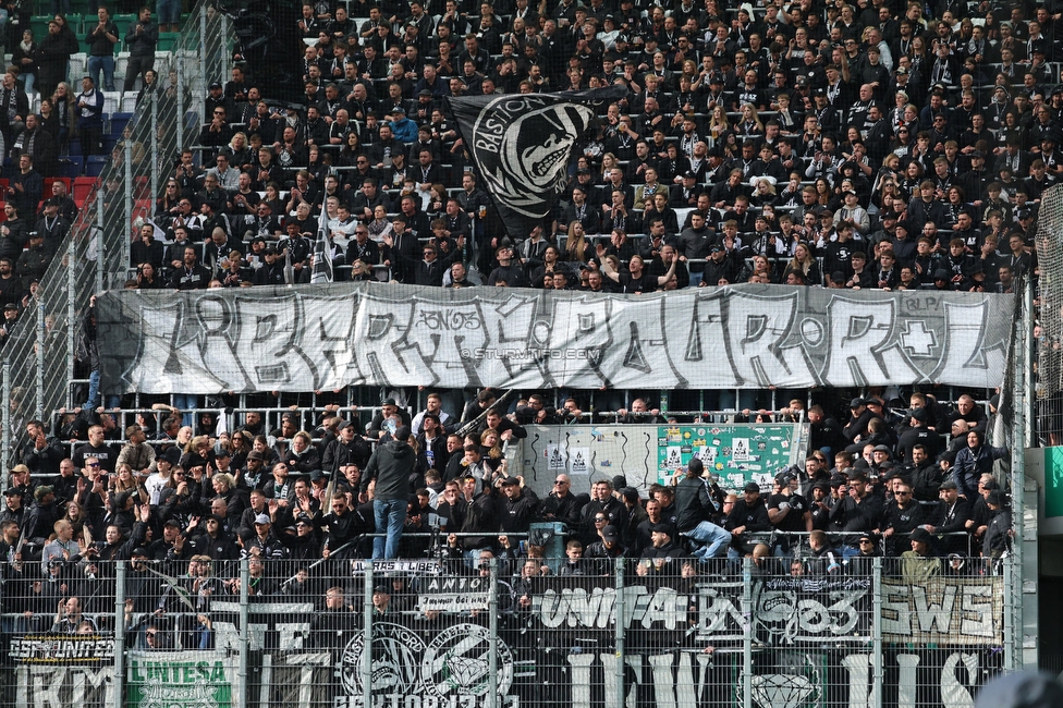 Rapid Wien - Sturm Graz
Oesterreichische Fussball Bundesliga, 31. Runde, SK Rapid Wien - SK Sturm Graz, Weststadion Wien, 18.05.2024. 

Foto zeigt Fans von Sturm mit einem Spruchband
Schlüsselwörter: bastion