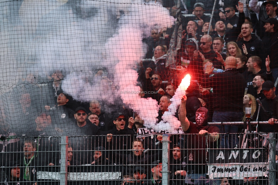 Rapid Wien - Sturm Graz
Oesterreichische Fussball Bundesliga, 31. Runde, SK Rapid Wien - SK Sturm Graz, Weststadion Wien, 18.05.2024. 

Foto zeigt Fans von Sturm
