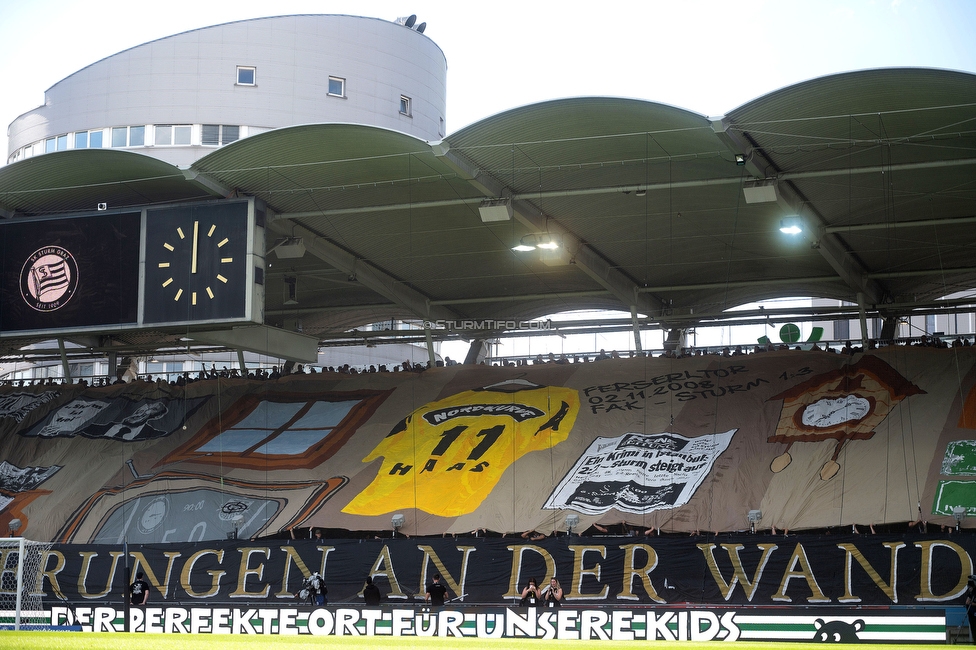 Sturm Graz - Wolfsberg
Oesterreichische Fussball Bundesliga, 32. Runde, SK Sturm Graz - Wolfsberger AC, Stadion Liebenau Graz, 24.05.2025. 

Foto zeigt Fans von Sturm mit einer Choreografie
