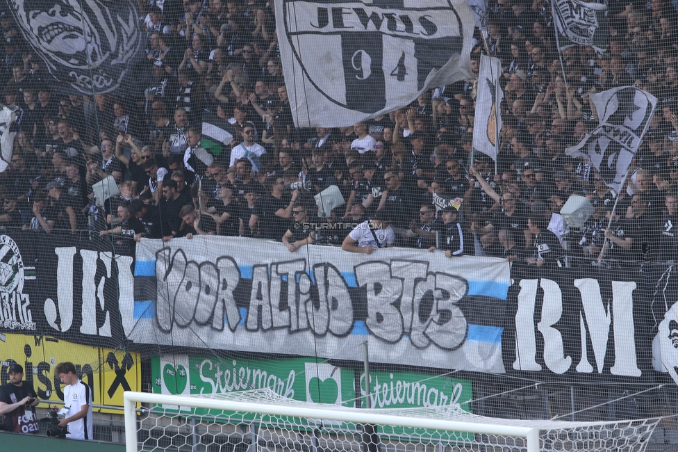 Sturm Graz - Wolfsberg
Oesterreichische Fussball Bundesliga, 32. Runde, SK Sturm Graz - Wolfsberger AC, Stadion Liebenau Graz, 24.05.2025. 

Foto zeigt Fans von Sturm mit einem Spruchband
Schlüsselwörter: jewels