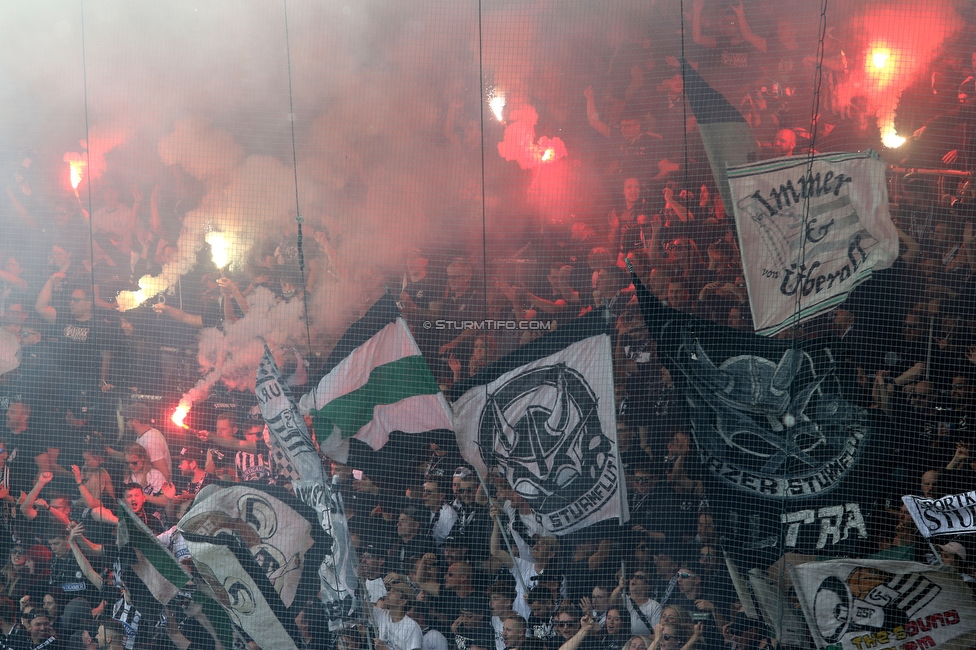 Sturm Graz - Wolfsberg
Oesterreichische Fussball Bundesliga, 32. Runde, SK Sturm Graz - Wolfsberger AC, Stadion Liebenau Graz, 24.05.2025. 

Foto zeigt Fans von Sturm
Schlüsselwörter: pyrotechnik sturmflut