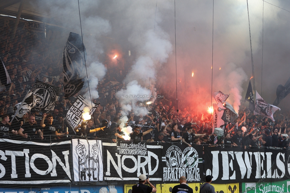 Sturm Graz - WAC
Oesterreichische Fussball Bundesliga, 32. Runde, SK Sturm Graz - Wolfsberger AC, Stadion Liebenau Graz, 24.05.2025. 

Foto zeigt Fans von Sturm mit Pyrotechnik
