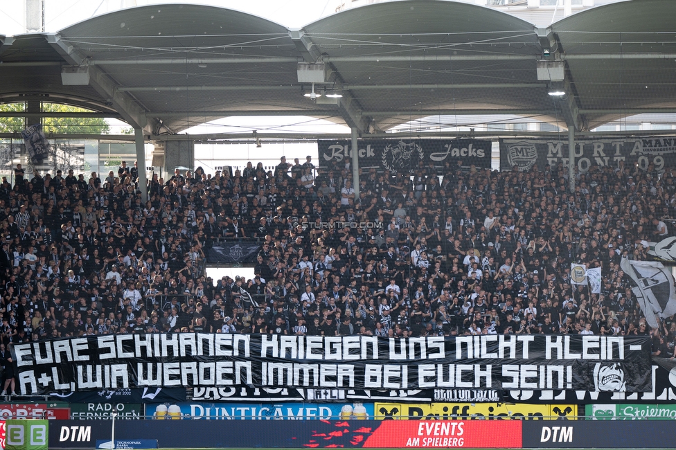 Sturm Graz - Wolfsberg
Oesterreichische Fussball Bundesliga, 32. Runde, SK Sturm Graz - Wolfsberger AC, Stadion Liebenau Graz, 24.05.2025. 

Foto zeigt Fans von Sturm mit einem Spruchband
Schlüsselwörter: bastion