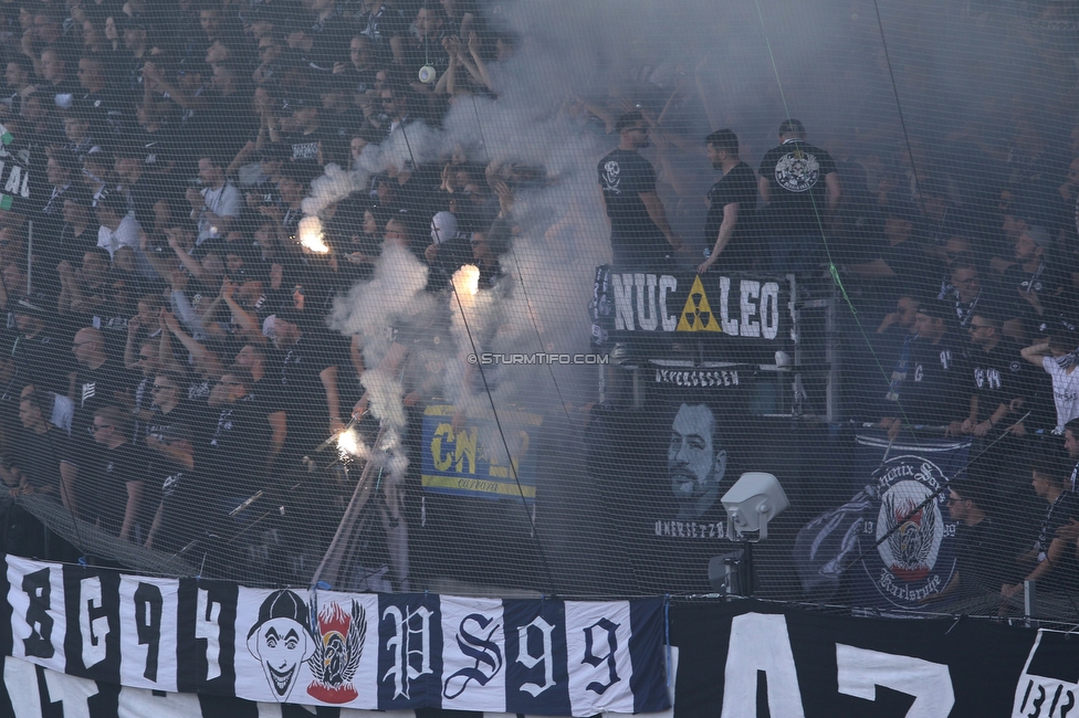 Sturm Graz - Wolfsberg
Oesterreichische Fussball Bundesliga, 32. Runde, SK Sturm Graz - Wolfsberger AC, Stadion Liebenau Graz, 24.05.2025. 

Foto zeigt Fans von Sturm
Schlüsselwörter: brigata pyrotechnik vorsaenger