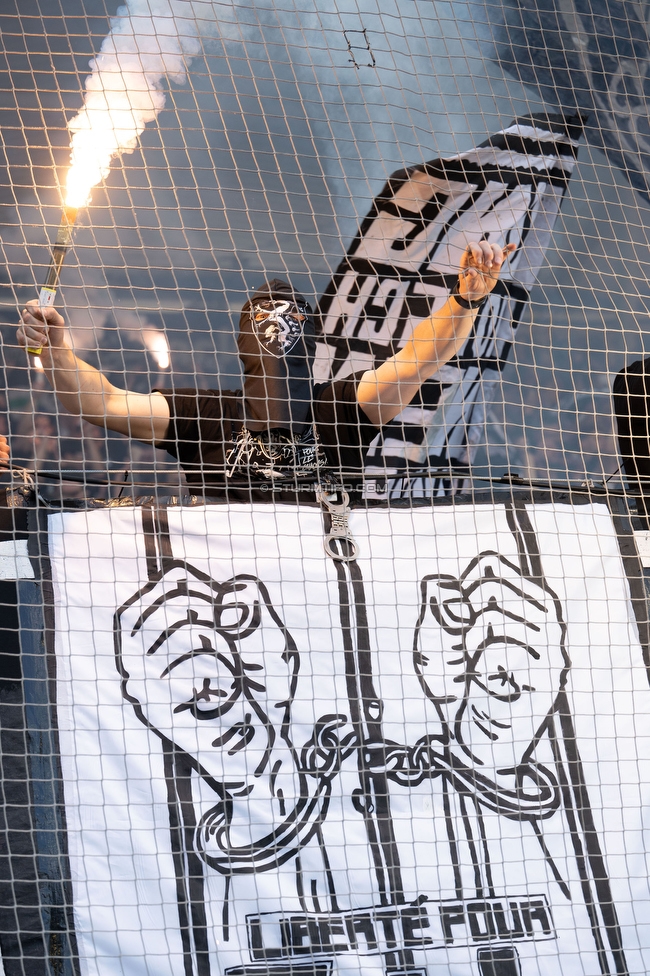 Sturm Graz - Wolfsberg
Oesterreichische Fussball Bundesliga, 32. Runde, SK Sturm Graz - Wolfsberger AC, Stadion Liebenau Graz, 24.05.2025. 

Foto zeigt Fans von Sturm
Schlüsselwörter: bastion pyrotechnik