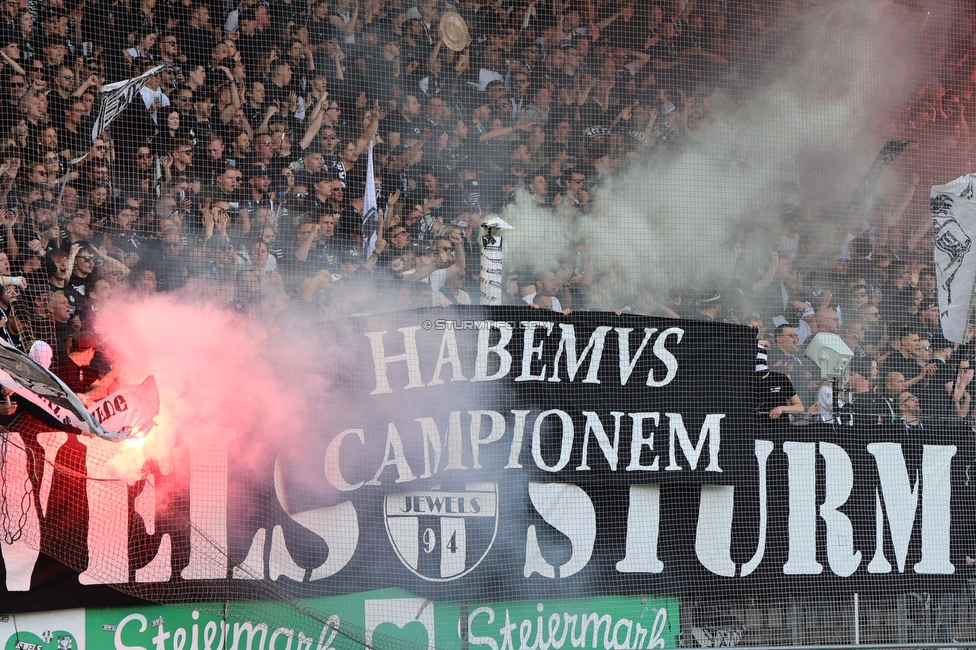 Sturm Graz - Wolfsberg
Oesterreichische Fussball Bundesliga, 32. Runde, SK Sturm Graz - Wolfsberger AC, Stadion Liebenau Graz, 24.05.2025. 

Foto zeigt Fans von Sturm mit einem Spruchband
Schlüsselwörter: jewels pyrotechnik