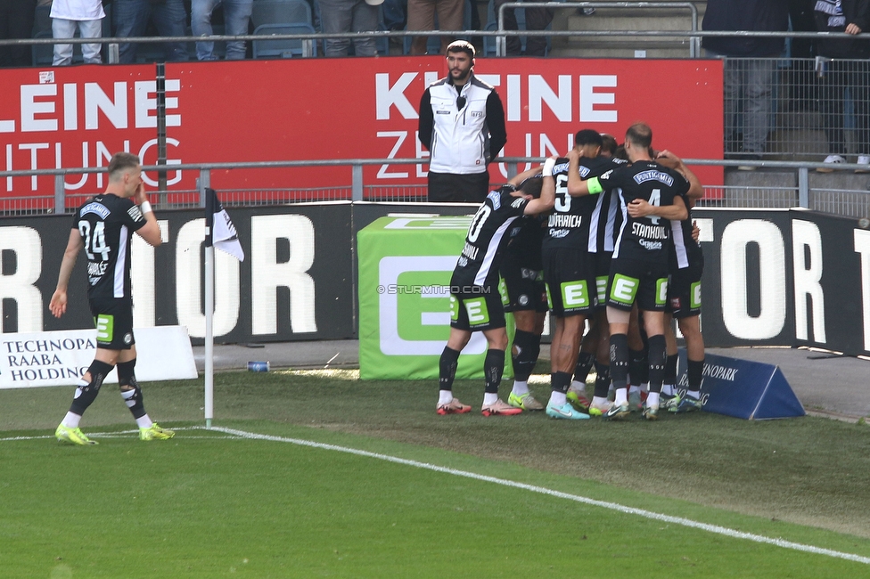 Sturm Graz - Wolfsberg
Oesterreichische Fussball Bundesliga, 32. Runde, SK Sturm Graz - Wolfsberger AC, Stadion Liebenau Graz, 24.05.2025. 

Foto zeigt die Mannschaft von Sturm
Schlüsselwörter: torjubel