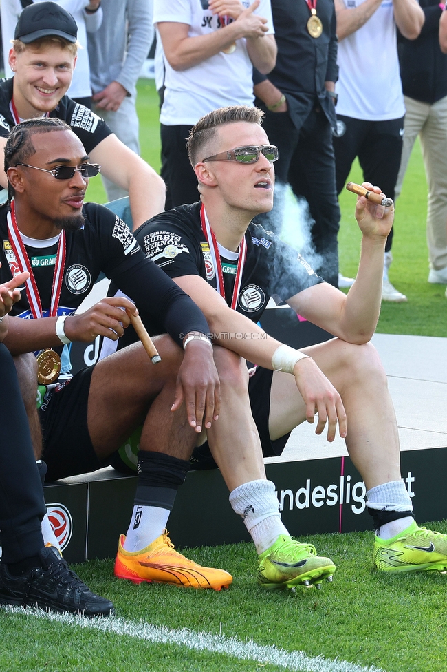 Sturm Graz - Wolfsberg
Oesterreichische Fussball Bundesliga, 32. Runde, SK Sturm Graz - Wolfsberger AC, Stadion Liebenau Graz, 24.05.2025. 

Foto zeigt Emanuel Aiwu (Sturm) und Dimitri Lavalee (Sturm)
