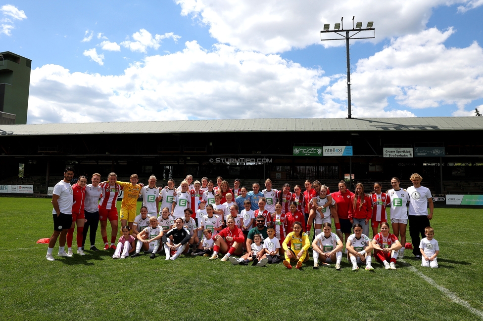 Sturm Damen - GAK 1902
Testspiel, SK Sturm Graz Damen - GAK 1902, Gruabn Graz, 18.05.2025. 

Foto zeigt die Mannschaft der Sturm Damen und die Mannschaft des GAK
