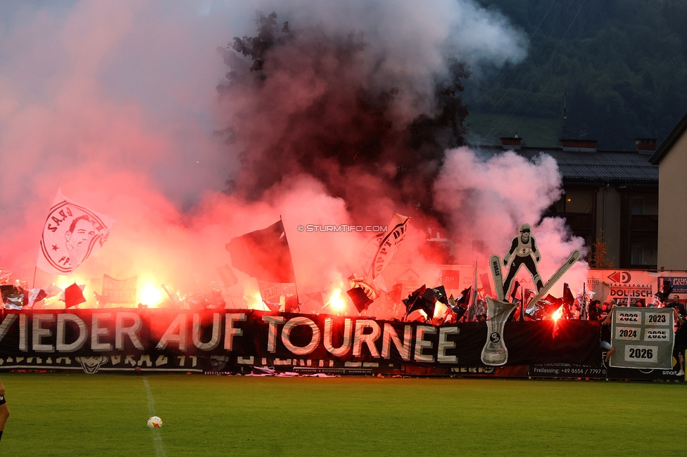 SK Bischofshofen - Sturm Graz
OEFB Cup 1. Runde, SK Bischofshofen - SK Sturm Graz, Sportplatz Bischofshofen, 25.07.2025. 

Foto zeigt Fans von Sturm
