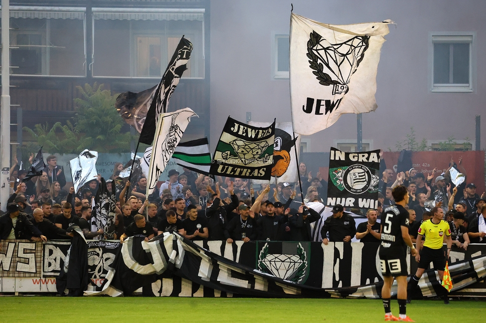 SK Bischofshofen - Sturm Graz
OEFB Cup 1. Runde, SK Bischofshofen - SK Sturm Graz, Sportplatz Bischofshofen, 25.07.2025. 

Foto zeigt Fans von Sturm
