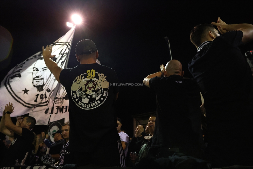 SK Bischofshofen - Sturm Graz
OEFB Cup 1. Runde, SK Bischofshofen - SK Sturm Graz, Sportplatz Bischofshofen, 25.07.2025. 

Foto zeigt Fans von Sturm
