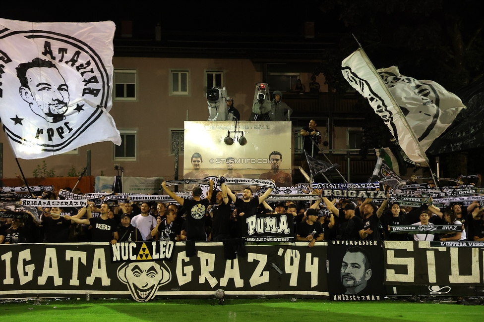 SK Bischofshofen - Sturm Graz
OEFB Cup 1. Runde, SK Bischofshofen - SK Sturm Graz, Sportplatz Bischofshofen, 25.07.2025. 

Foto zeigt Fans von Sturm
