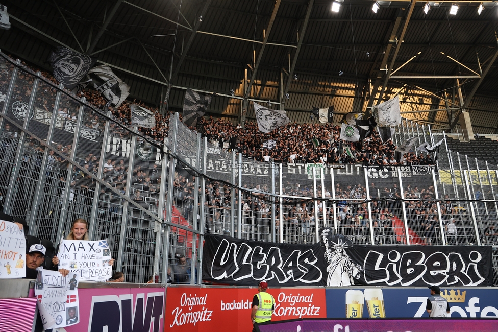 LASK - Sturm Graz
Oesterreichische Fussball Bundesliga, 1. Runde, Linzer ASK - SK Sturm Graz, Raiffeisen Arena Linz, 01.08.2025. 

Foto zeigt Fans von Sturm
