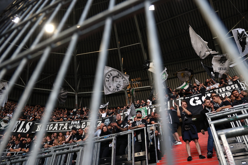 LASK - Sturm Graz
Oesterreichische Fussball Bundesliga, 1. Runde, Linzer ASK - SK Sturm Graz, Raiffeisen Arena Linz, 01.08.2025. 

Foto zeigt Fans von Sturm
