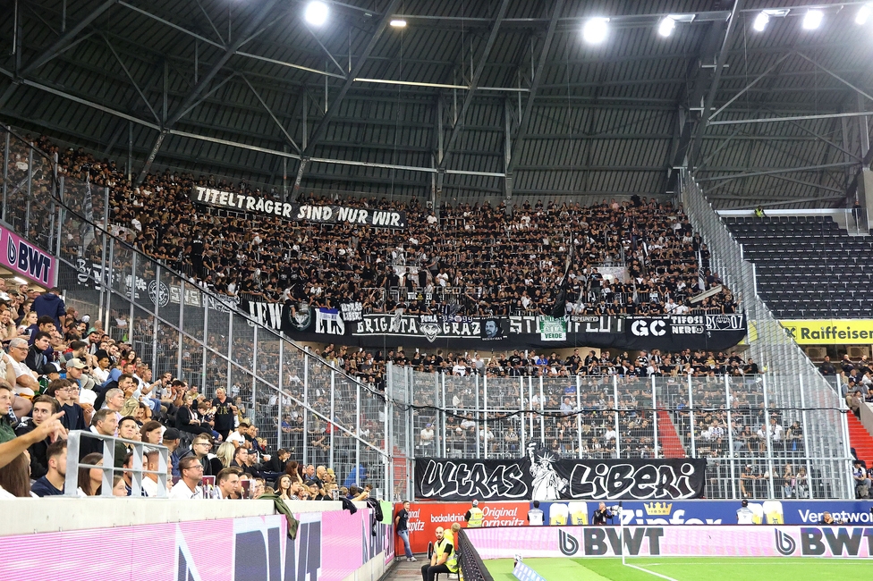 LASK - Sturm Graz
Oesterreichische Fussball Bundesliga, 1. Runde, Linzer ASK - SK Sturm Graz, Raiffeisen Arena Linz, 01.08.2025. 

Foto zeigt Fans von Sturm mit einem Spruchband
