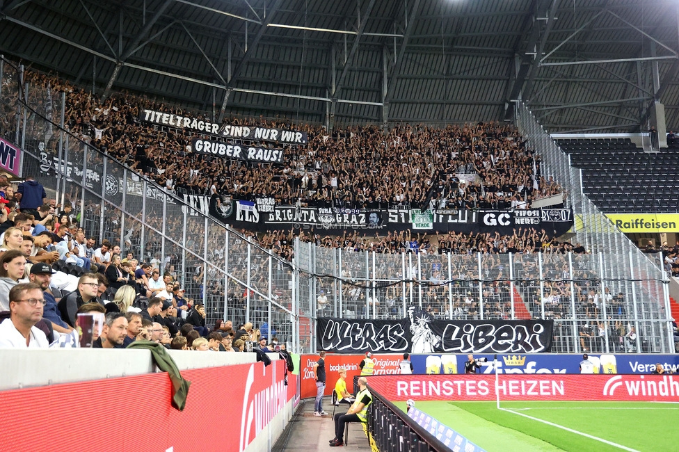 LASK - Sturm Graz
Oesterreichische Fussball Bundesliga, 1. Runde, Linzer ASK - SK Sturm Graz, Raiffeisen Arena Linz, 01.08.2025. 

Foto zeigt Fans von Sturm mit einem Spruchband
