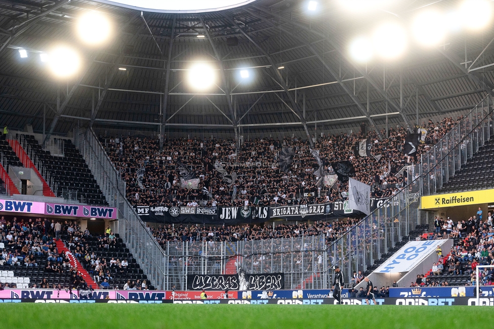 LASK - Sturm Graz
Oesterreichische Fussball Bundesliga, 1. Runde, Linzer ASK - SK Sturm Graz, Raiffeisen Arena Linz, 01.08.2025. 

Foto zeigt Fans von Sturm
